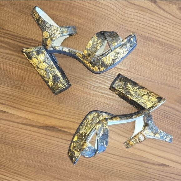 Anne Klein Gold Lalima  Rose Brocade Sandals - Picture 4 of 15